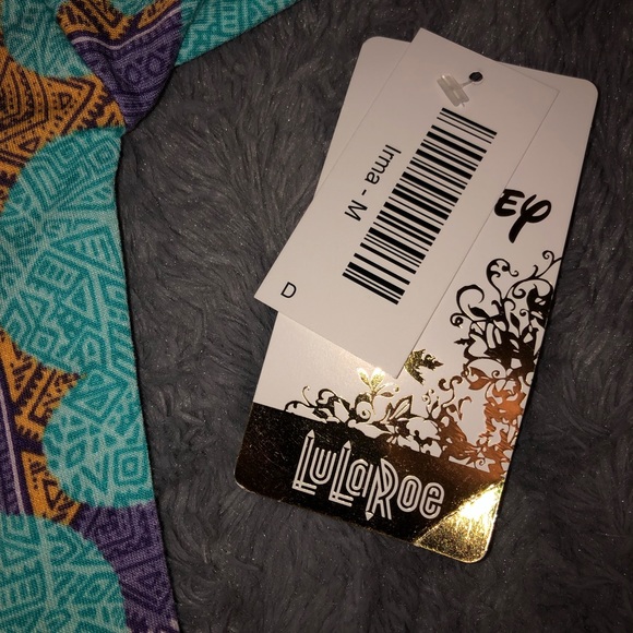 LuLaRoe Disney Irma top M - Picture 5 of 5